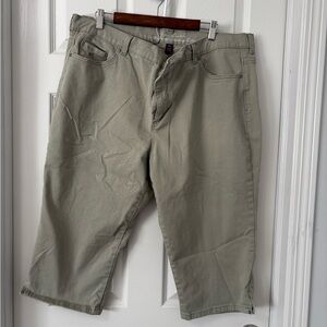Gloria Vanderbilt Light Olive Pants